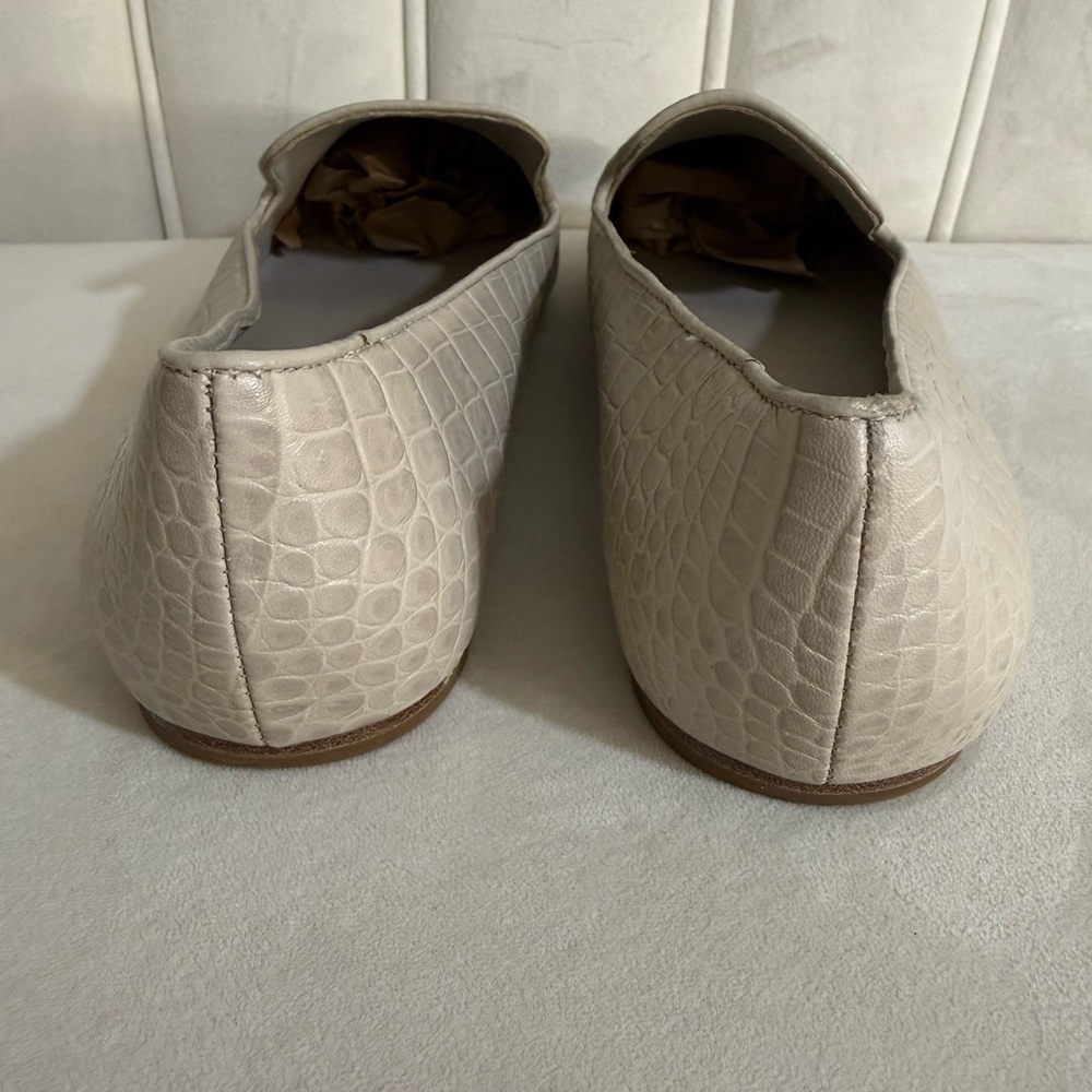 Vince Cream Size 7.5 Clark Square-Toe Croc-Embossed Leather Loafer - Picture 6 of 11